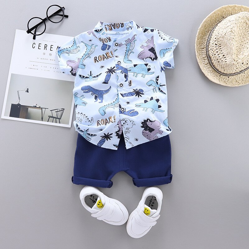 2pcs Cartoon Dinosaur Button T-Shirt w/ Shorts Set