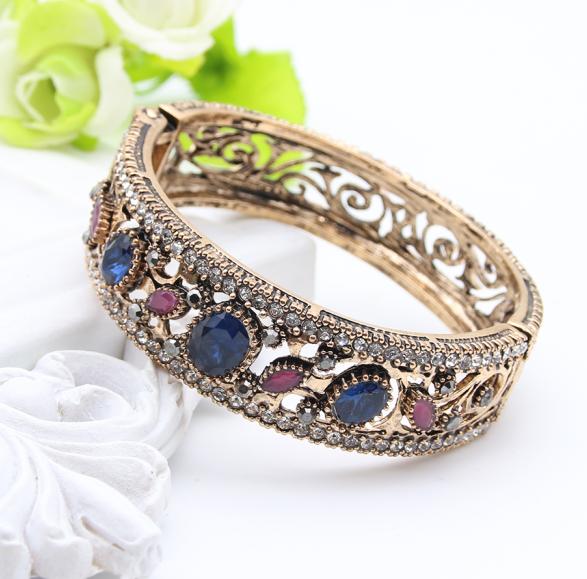 Vintage Rhinestone Embellished Bangle Bracelet