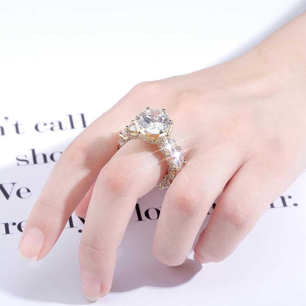 Round Rhinestone Embellished Crystal Ring